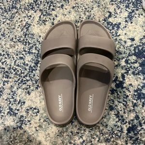 Womens old navy slides